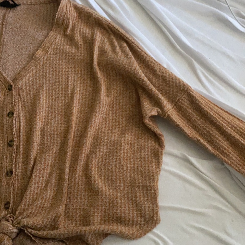 Urban Outfitters Sweater - Picture 5 of 6